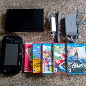 Nintendo Wii U 32GB & Gamepad WUP-010 System Black; 5 games
